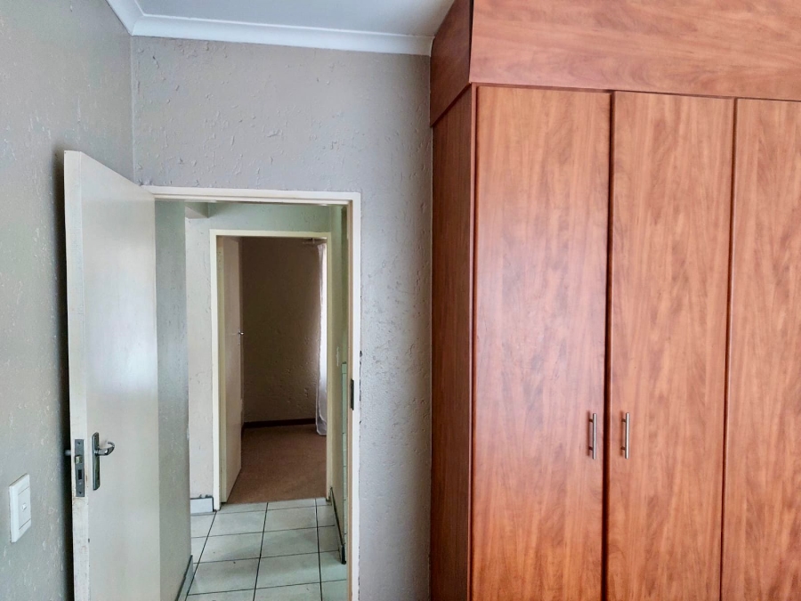 2 Bedroom Property for Sale in Waterval East North West